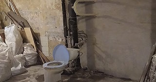 Демонтаж сантехкабины в панельном доме - цена от 1042 рублей | Сварной-Ссн